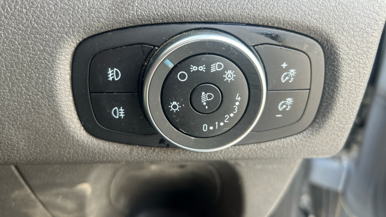 Ford Transit Custom 280 L1 Diesel Fwd 2.0 EcoBlue 130ps Low Roof Limited Van